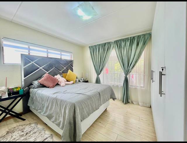 2 BEDROOM APARTMENT FOR SALE IN MORNINGSIDE